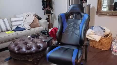 str8whiteboy21 online show from September 20, 8:32 pm