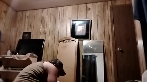 Snapshot of straighttoy chatting on February 22, 9:23 am straighttoy online show from February 22, 9:23 am