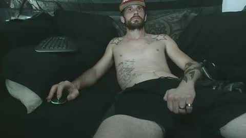 straitpipermann22 online show from October 15, 9:59 pm