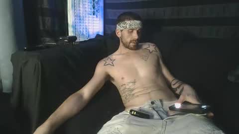 straitpipermann22 online show from November 7, 12:21 am