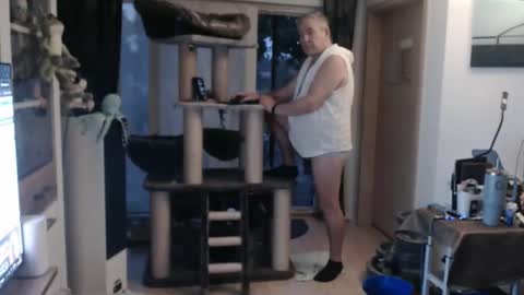 Stranger online show from October 8, 5:16 am