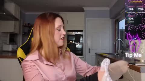 Snapshot of stripmequick chatting on February 10, 10:31 am Amorina online show from February 10, 10:31 am