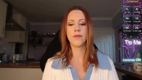 Snapshot of stripmequick chatting on November 23, 2:28 pm Amorina online show from November 23, 2:28 pm