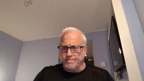 Snapshot of strkgforyou chatting on October 28, 9:39 pm Stroking For You online show from October 28, 9:39 pm