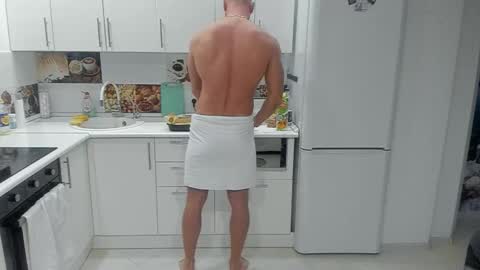 Snapshot of strong_arni chatting on February 27, 4:21 pm Strong Arni online show from February 27, 4:21 pm