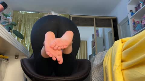 Snapshot of strupedsunicorns chatting on January 27, 3:28 pm goddess online show from January 27, 3:28 pm