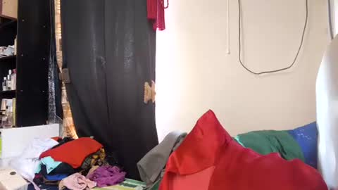 IG livinlavidakhai online show from October 2, 4:19 am