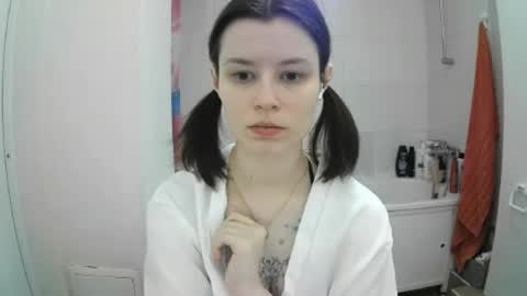 Snapshot of style_bliss chatting on October 1, 4:24 pm Eva online show from October 1, 4:24 pm