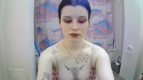 Snapshot of style_bliss chatting on October 15, 4:40 pm Eva online show from October 15, 4:40 pm