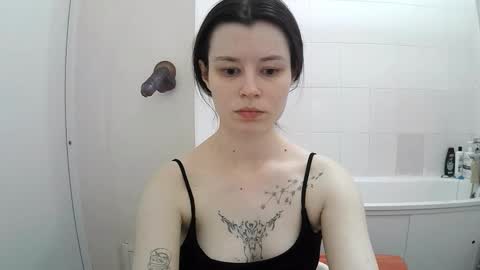 Snapshot of style_bliss chatting on November 5, 7:25 pm Eva online show from November 5, 7:25 pm