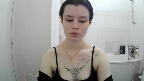 Snapshot of style_bliss chatting on November 15, 4:47 pm Eva online show from November 15, 4:47 pm