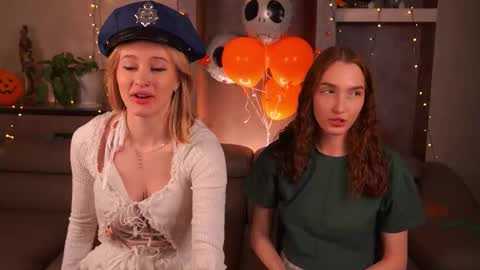 Snapshot of suannedoriean chatting on November 2, 3:20 am Mure online show from November 2, 3:20 am