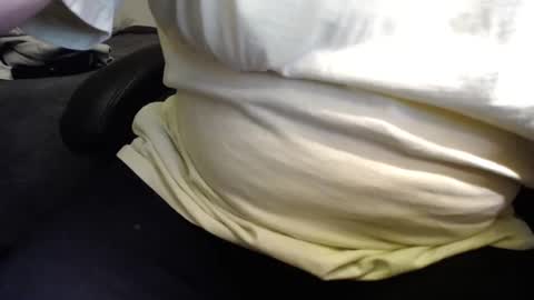 Snapshot of subswichuser00060960 chatting on January 12, 11:39 am subswitchuser online show from January 12, 11:39 am