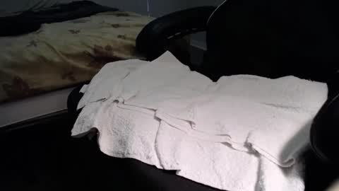 Snapshot of subswichuser00060960 chatting on February 6, 3:31 pm subswitchuser online show from February 6, 3:31 pm