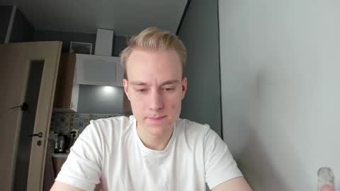 Snapshot of successful_kevin chatting on October 27, 2:43 pm Kevin online show from October 27, 2:43 pm