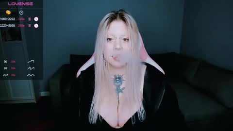 Snapshot of succubus_leslie chatting on March 4, 2:21 pm succubus_leslie online show from March 4, 2:21 pm