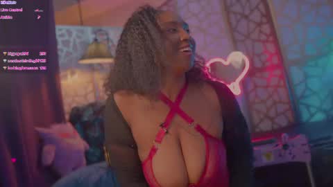 Snapshot of succubus_rosemilk chatting on September 25, 9:40 pm Succubus RoseMilk online show from September 25, 9:40 pm