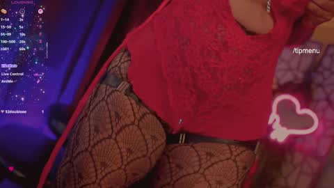 Snapshot of succubus_rosemilk chatting on October 9, 2:09 am Succubus RoseMilk online show from October 9, 2:09 am