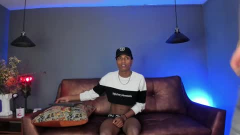 suckdream1 online show from November 1, 8:33 pm