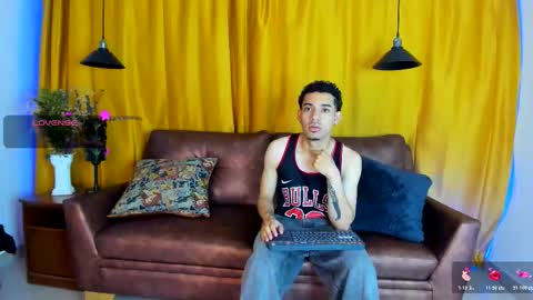 suckdream1 online show from November 18, 12:31 pm