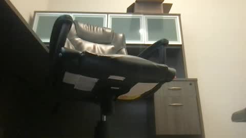 suckonthis318 online show from March 10, 3:41 pm