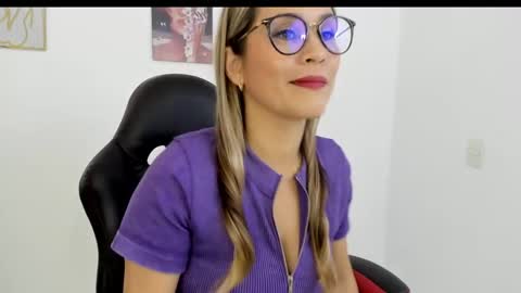 sugar_milff online show from January 24, 1:36 pm