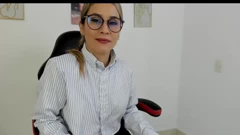 sugar_milff online show from February 13, 2:31 pm