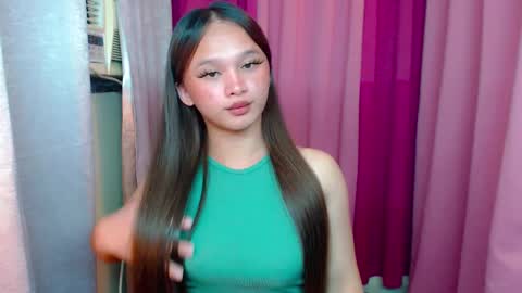Snapshot of sugar_munch chatting on February 23, 12:51 am Cheska online show from February 23, 12:51 am
