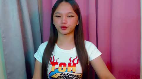 Snapshot of sugar_munch chatting on February 26, 11:15 pm Cheska online show from February 26, 11:15 pm