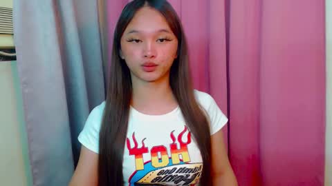 Snapshot of sugar_munch chatting on February 27, 2:32 am Cheska online show from February 27, 2:32 am