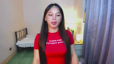 Snapshot of sugar_munch chatting on March 4, 7:01 pm Cheska online show from March 4, 7:01 pm