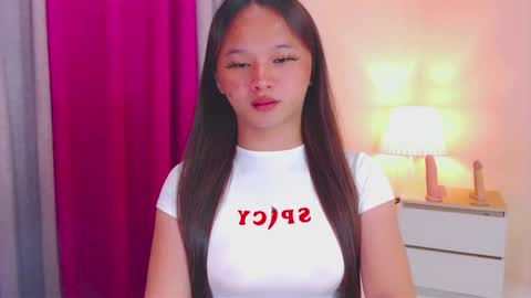 Snapshot of sugar_munch chatting on March 12, 6:00 pm Cheska online show from March 12, 6:00 pm