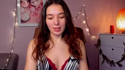 Snapshot of sugar_xmegan chatting on December 20, 2:05 pm Megan online show from December 20, 2:05 pm