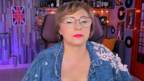 Vivien online show from November 24, 1:11 pm