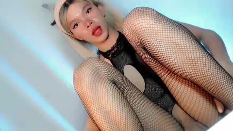 Snapshot of sugarxbaby_ chatting on February 26, 3:42 am LoveSugar online show from February 26, 3:42 am