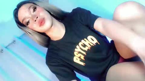 Snapshot of sugarxbaby_ chatting on March 7, 6:22 pm LoveSugar online show from March 7, 6:22 pm