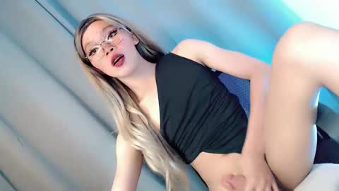 Snapshot of sugarxbaby_ chatting on October 6, 10:18 pm LoveSugar online show from October 6, 10:18 pm