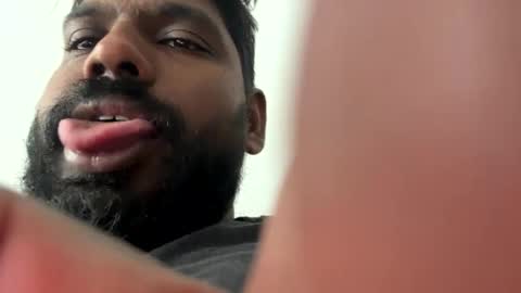 Snapshot of suggnight chatting on September 24, 1:03 pm Let me be your knight that saves you online show from September 24, 1:03 pm