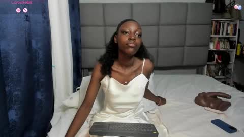 Snapshot of suhaila_suu chatting on November 28, 12:46 am suhaila_suu online show from November 28, 12:46 am