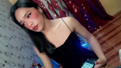 sultry_sirenxx online show from January 7, 2:42 am
