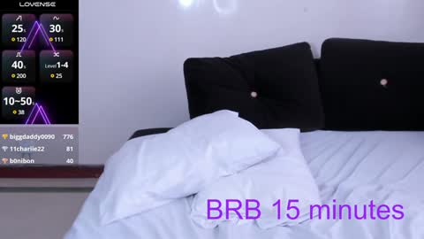 Nicolle  online show from December 4, 7:01 pm