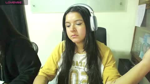 summer_girls01 online show from February 10, 5:03 am