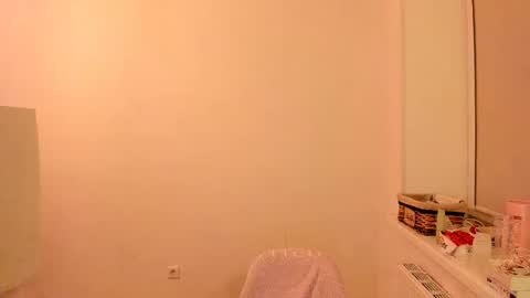 Summer Preston online show from January 31, 6:47 pm