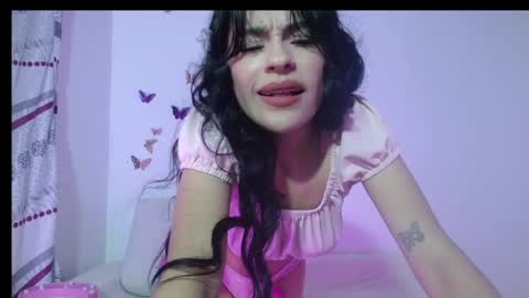 Snapshot of summerpurple chatting on October 23, 3:17 am SUMMER online show from October 23, 3:17 am