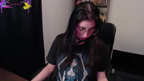 Snapshot of sunflower_uwu chatting on October 9, 2:15 pm violetta online show from October 9, 2:15 pm