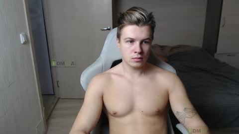 Snapshot of sunny1girl chatting on February 28, 7:05 am Alice and Sergey online show from February 28, 7:05 am