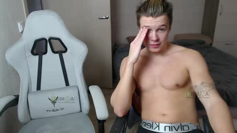 Snapshot of sunny1girl chatting on March 2, 10:14 am Alice and Sergey online show from March 2, 10:14 am