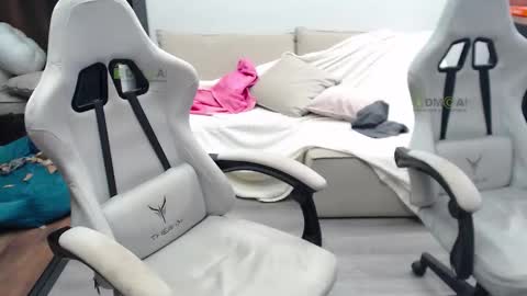 Snapshot of sunny1girl chatting on September 21, 9:05 pm Alice and Sergey online show from September 21, 9:05 pm