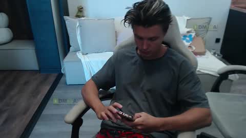 Snapshot of sunny1girl chatting on September 30, 7:46 am Alice and Sergey online show from September 30, 7:46 am