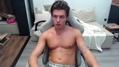 Snapshot of sunny1girl chatting on October 12, 7:24 pm Alice and Sergey online show from October 12, 7:24 pm